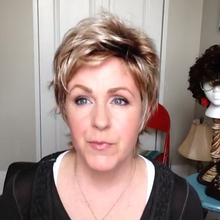 将图片加载到图库查看器,Foreign gas champagne gold short wig