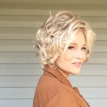 将图片加载到图库查看器,Golden roll short wig
