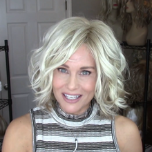 将图片加载到图库查看器,Casual light gold BOB volume wig