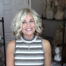 将图片加载到图库查看器,Casual light gold BOB volume wig