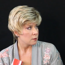 将图片加载到图库查看器,Gold short roll wig(Hair root black)