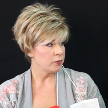 将图片加载到图库查看器,Fashion Linen gold short wig