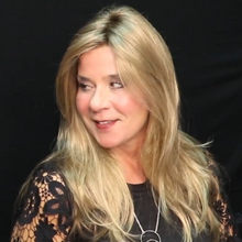 将图片加载到图库查看器,Sweet gold long straight wig