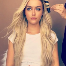 将图片加载到图库查看器,Blonde wig SLAY!