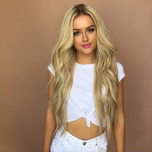 将图片加载到图库查看器,Blonde wig SLAY!