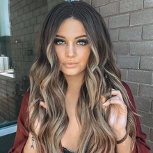 将图片加载到图库查看器,Caramel long curly wig