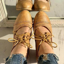 将图片加载到图库查看器,Lace-Up Cut Out Chunky Heels