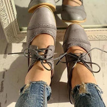 将图片加载到图库查看器,Lace-Up Cut Out Chunky Heels