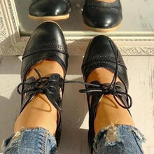 将图片加载到图库查看器,Lace-Up Cut Out Chunky Heels