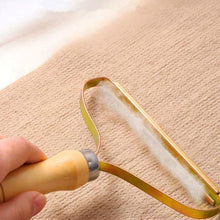 将图片加载到图库查看器,Portable clothes fluff brush - 1203