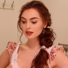 将图片加载到图库查看器，Rose&#39;s Titanic Hairstyle
