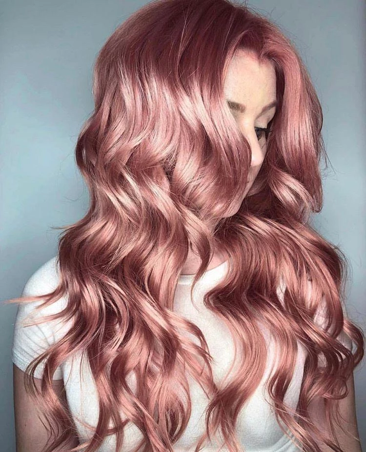 Pink wavy wig