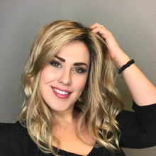 将图片加载到图库查看器，Romantic gold medium long micro volume wig
