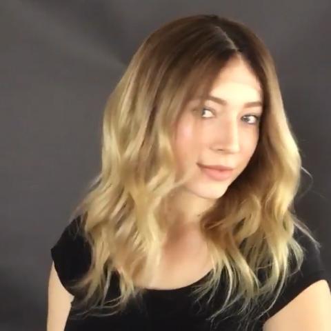 Super fashion gradient gold medium long wave wig