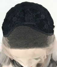 将图片加载到图库查看器，Moon Nymph
