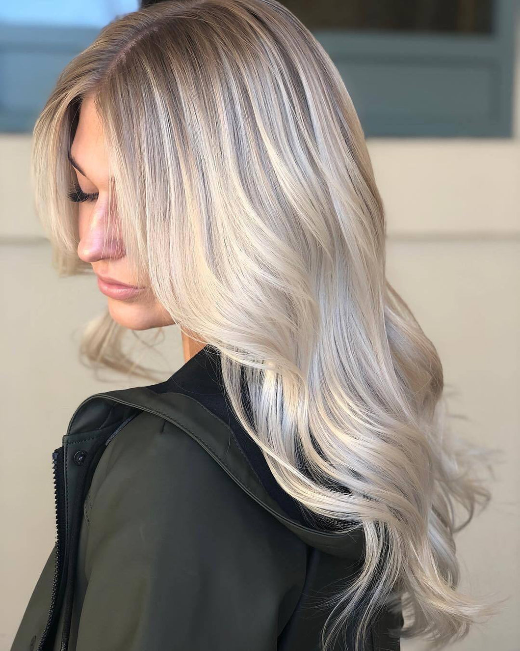 Soft Blonde Lovely Shadowroot Wig